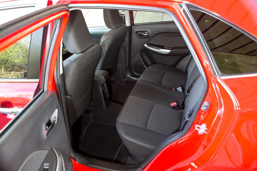 Интерьер Suzuki Baleno 2016 года  (UK) (фото 48 из 88)